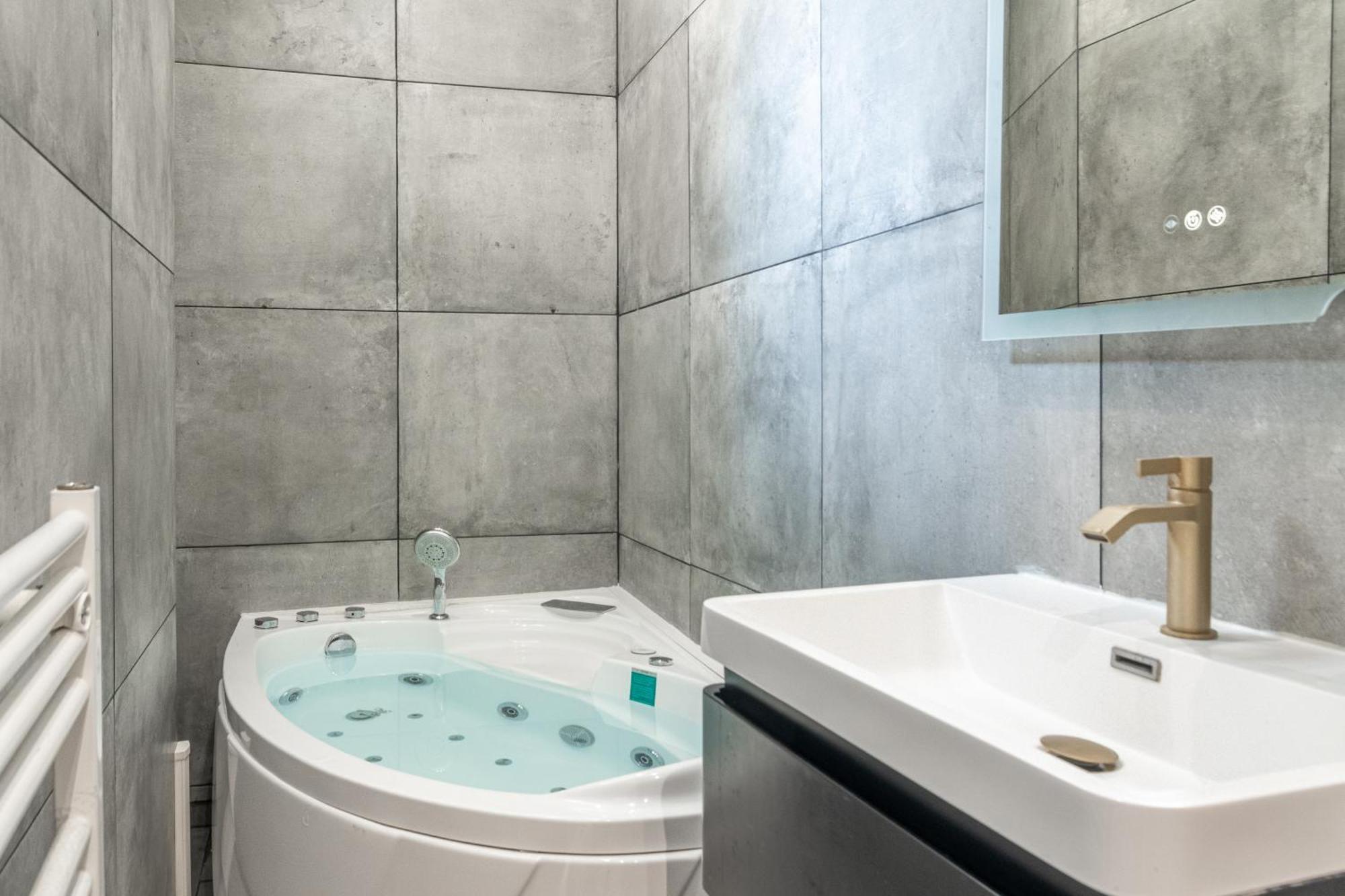 Lavie Maison Eiffel Ac Hot Tub Παρίσι Εξωτερικό φωτογραφία